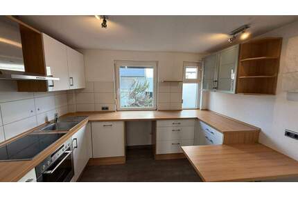 „Die pfiffige top sanierte 3 Zimmer Wohnung mit Terrasse in ruhiger Lage!„ - Neuhausen auf den Fildern