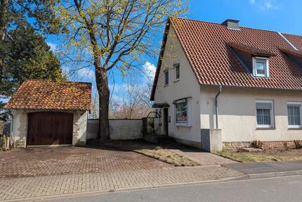 Doppelhaushälfte mit 1.041 m² Grundstück in Salzgitter-Bad