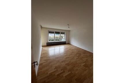 104 qm 4-Zimmerwohnung in ruhigem 2 Familienhaus, Balkon, Garage - Neufahrn in Niederbayern