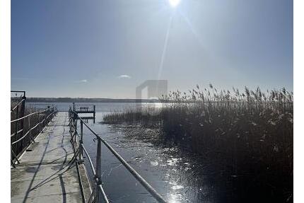 TOLLES SEEGRUNDSTÜCK MIT GROßEM ANWESEN - Prenzlau