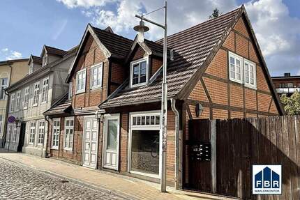 Denkmalgeschütztes Fachwerkensemble in Toplage der Schelfstadt - Schwerin