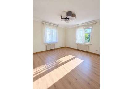 Wohnung zum Mieten in Esslingen 1.100,00 € 75 m²
