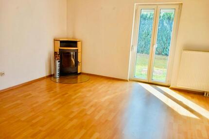 3-Zimmer-EG-Wohnung mit Einbauküche, Gartenzugang & Kamin - Wunsiedel