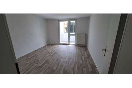 Wohnung zum Mieten in Borna 420,00 € 64.79 m²