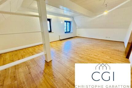 *** Renovierte 2 ZKB Dachgeschosswohnung im Herzen von Blieskastel ***