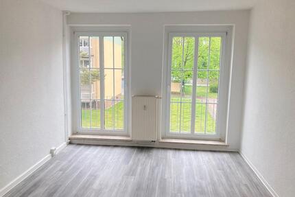 Frisch renoviert - zwei Zimmer in RSL! - Dessau-Roßlau Brambach
