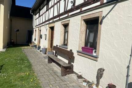 Haus zum Kaufen in Claußnitz 225.000,00 € 217 m²