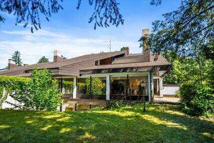 Haus zum Kaufen in Nürnberg - Erlenstegen 1.650.000,00 € 354 m²