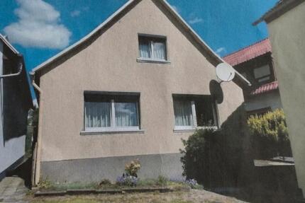 Einfamilienhaus in Dröbischau - 34.500,00&nbsp;EUR Kaufpreis, ca.&nbsp; 100,00&nbsp;m&sup2; in Königsee (PLZ: 07426)