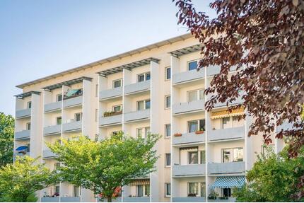 Tolle 2-Raum-Wohnung mit offener Küche und Balkon - Chemnitz Helbersdorf