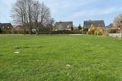 Baugrundstück in idealer Lage von Kronsforde- freier Blick, tolle Lage, kein Altbestand und bauträgerfrei - Lübeck St. Jürgen