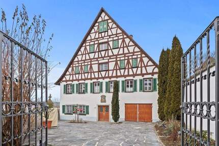 Vielfältig nutzbares Geschichtszeugnis an der Stadtmauer von Pfullendorf