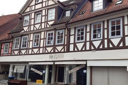 Wohn- und Geschäftshaus - 199.000,00&nbsp;EUR Kaufpreis, ca.&nbsp; 1.242,00&nbsp;m&sup2; in Bad Gandersheim (PLZ: 37581)