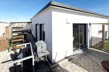 F&D | Moderner Bungalow mit EBK und Garage in ruhiger Wohnlage - Leibertingen Kreenheinstetten