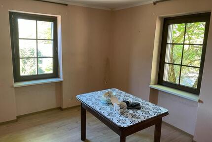 5 Zimmer Küche Bad - 350,00&nbsp;EUR Kaltmiete, ca.&nbsp; 90,00&nbsp;m&sup2; in Brey (PLZ: 56321)