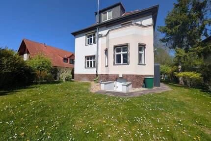 Charmante 3-Raum-Altbauwohnung mit eigenem Gartenbereich - teilmöbliert und hochwertig ausgestattet - Eichwalde