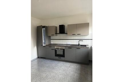 Großzügige 3ZKB mit Balkon - 950,00&nbsp;EUR Kaltmiete, ca.&nbsp; 95,00&nbsp;m&sup2; in Homburg (PLZ: 66424)