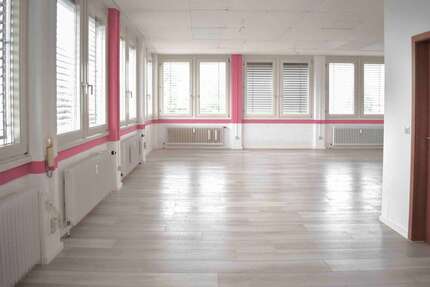 Wohnung zum Kaufen in Eppelheim 120.000,00 € 83.09 m²