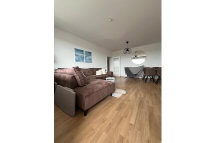 Helle 2-Zimmer Whg mit EBK, Balkon und Garage in Alt-Garbsen