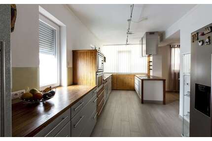 Haus zum Kaufen in Mainburg 499.000,00 € 276 m²