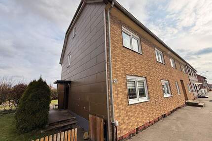 Sanierungsbedürftiges Reihenendhaus mit großem Grundstück und viel Potenzial - Katlenburg-Lindau