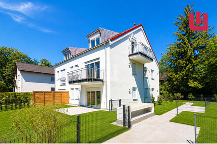 WINDISCH - ERSTBEZUG! Hochwertige 2-Zi.-DG - Wohnung mit EBK, Balkon und privatem Garten - Gröbenzell