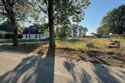 Haus in herrlich ruhiger Lage ! Aufteilung in bis zu 4 Wohnungen möglich ! Planung vorhanden ! Provisionsfrei - Lütow Neuendorf