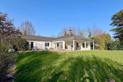 Wohnhaus im Bungalow-Stil, Top Lage: 