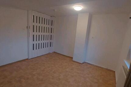 WG Zimmer, Mietwohnung - 230,00&nbsp;EUR Kaltmiete, ca.&nbsp; 65,00&nbsp;m&sup2; in Bayreuth (PLZ: 95447) Altstadt