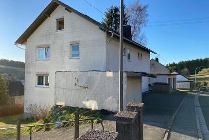 4-Zimmer-Wohnung 117 m² in Tettau – Balkon + Garage 650€ kalt