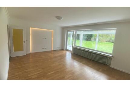 Lichtdurchflutete, 2-Zimmer-Wohnung mit traumhaftem Wintergarten & Gartenzugang in D-Lohausen - Düsseldorf Stadtbezirk 5