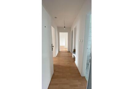 Attraktive und helle 3-Zimmer-Wohnung mit Balkon und EBK - Unit 25 - Frankfurt (Oder) Booßen