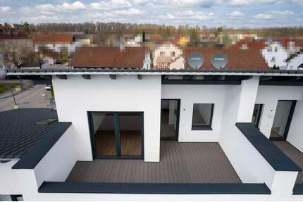 ... VERKAUFT !!! ... * ERSTBEZUG * - REIHEN-HAUS mit DACHTERRASSE - Waldkraiburg
