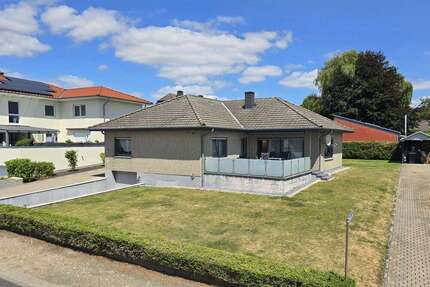 Haus zum Kaufen in Hiddenhausen 298.000,00 € 122.99 m²