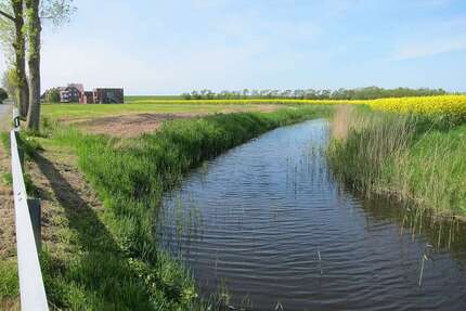 Grundstück zu verkaufen in Wurster Nordseeküste 186.000,00 € 930 m²
