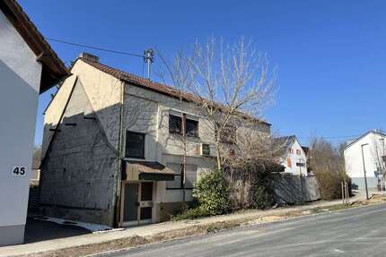 Haus zum Kaufen in Untereisesheim 590.000,00 € 260 m²