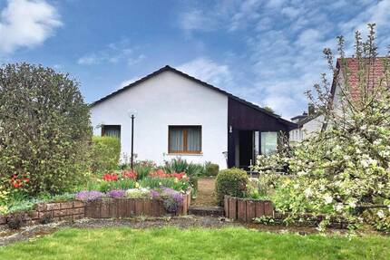 Zuhause ankommen: Einladendes Einfamilienhaus mit Gartenidylle in Kassel-Kirchditmold