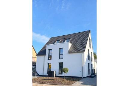 3-ZKB Erdgeschosswohnung mit Garten, Terrasse, EBK & 3 Stellplätzen - Bad Kreuznach