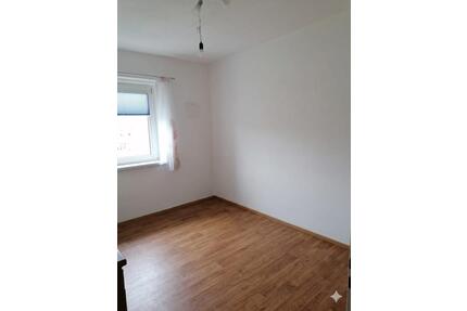 schöne 3-Zimmer-Wohnung + Mansarde 10m² in Georgenberg - Goslar