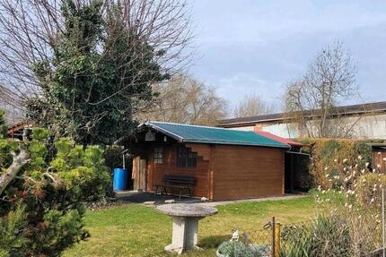 Pachtgarten mit Laube - 1.500,00&nbsp;EUR Kaltmiete, ca.&nbsp; 0,00&nbsp;m&sup2; in Am Ettersberg (PLZ: 99439)