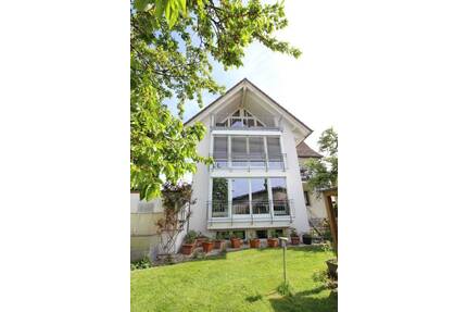 Einfamilienhaus in zentraler Lage mit wunderschönem Garten - Amtzell