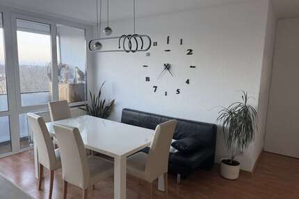 Wohnung zum Kaufen in Krefeld 160.000,00 € 75 m²