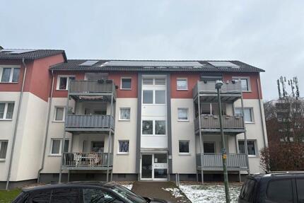 Wohlfühlwohnen leicht gemacht: Renovierte 3-Zimmer-Wohnung mit Balkon - Essen Stadtbezirk VI