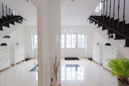 Ein Traumhaus auf einem parkähnlichen Grundstück - Isernhagen / Altwarmbüchen