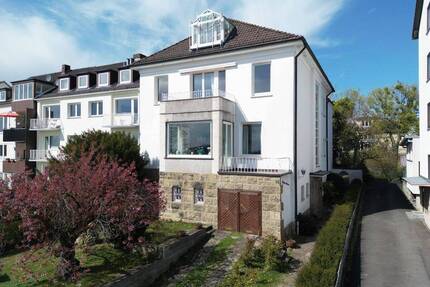 Außergewöhnliches Stadthaus mit Fernblick über die Kasseler Südstadt - historischer Charme trifft vielseitige Nutzungsmöglichkeiten!