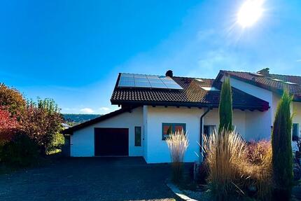 Wohnen in Rheinnähe: schöne DHH in ruhiger Lage zu vermieten - Hohentengen am Hochrhein