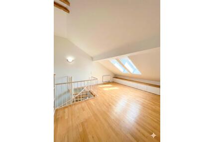 Privatverkauf – modernisierte Maisonette, eigener Eingang (52 m²) - Neumark