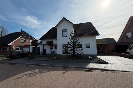 Modernes Einfamilienhaus mit gepflegtem Garten in Dreierwalde - Hörstel