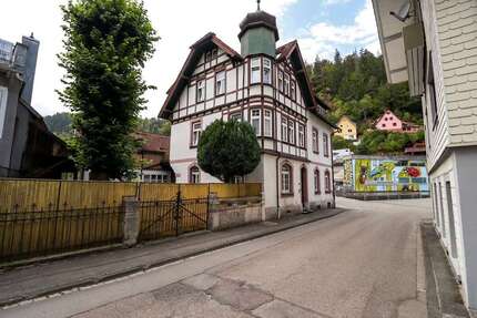 Haus zum Kaufen in Triberg im Schwarzwald 178.888,00 € 285 m²