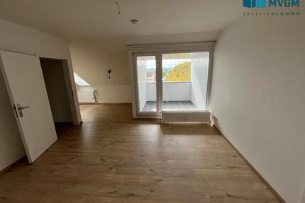 Dachgeschosswohnung in ruhiger Lage!